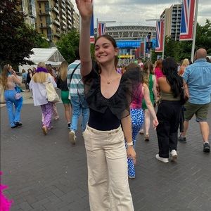 Meet your Posher, Isabelle